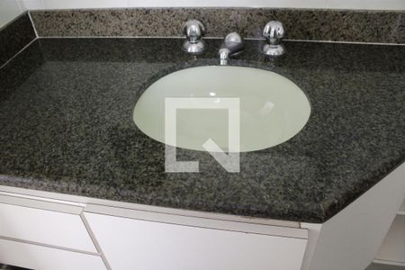 Apartamento para alugar com 170m², 3 quartos e 2 vagasBanheiro