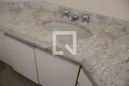 Apartamento para alugar com 170m², 3 quartos e 2 vagasBanheiro