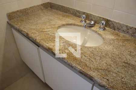 Apartamento para alugar com 170m², 3 quartos e 2 vagasBanheiro