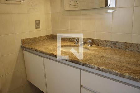 Apartamento para alugar com 170m², 3 quartos e 2 vagasBanheiro