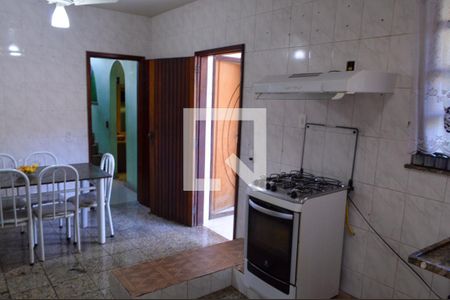 Casa à venda com 513m², 4 quartos e 2 vagas Casa à venda com 513m², 4 quartos e 2 vagasCozinha