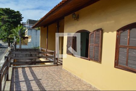Casa à venda com 513m², 4 quartos e 2 vagas Casa à venda com 513m², 4 quartos e 2 vagasVaranda