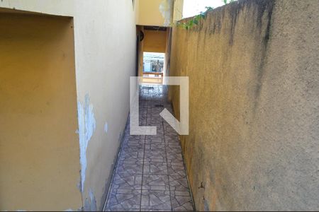 Casa à venda com 513m², 4 quartos e 2 vagas Casa à venda com 513m², 4 quartos e 2 vagasCorredor