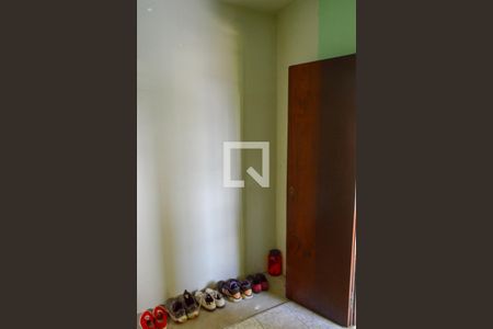 Casa à venda com 513m², 4 quartos e 2 vagas Casa à venda com 513m², 4 quartos e 2 vagasCloset da suíte 1