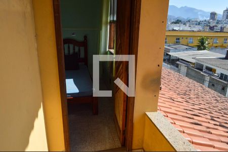 Casa à venda com 513m², 4 quartos e 2 vagas Casa à venda com 513m², 4 quartos e 2 vagasVaranda da Suíte 1