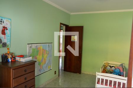 Casa à venda com 513m², 4 quartos e 2 vagas Casa à venda com 513m², 4 quartos e 2 vagasQuarto 2