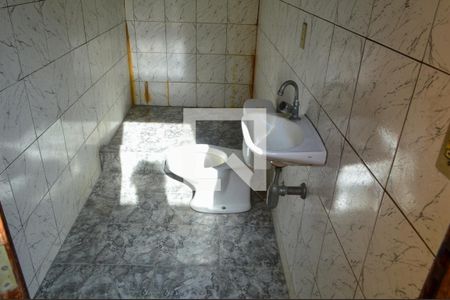 Casa à venda com 513m², 4 quartos e 2 vagas Casa à venda com 513m², 4 quartos e 2 vagasBanheiro da Entrada