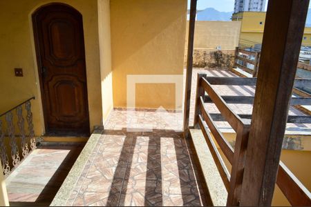 Casa à venda com 513m², 4 quartos e 2 vagas Casa à venda com 513m², 4 quartos e 2 vagasVaranda