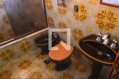 Casa à venda com 513m², 4 quartos e 2 vagas Casa à venda com 513m², 4 quartos e 2 vagasBanheiro 2