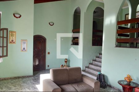 Sala de casa à venda com 4 quartos, 513m² em Pechincha, Rio de Janeiro