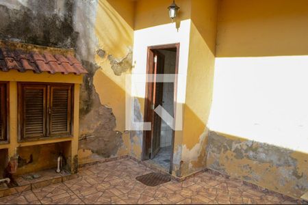 Casa à venda com 513m², 4 quartos e 2 vagas Casa à venda com 513m², 4 quartos e 2 vagasEntrada