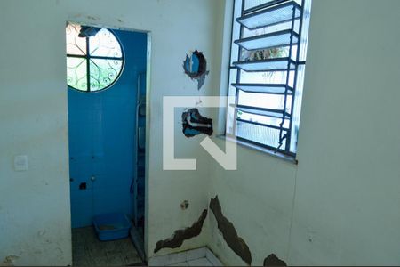 Casa à venda com 513m², 4 quartos e 2 vagas Casa à venda com 513m², 4 quartos e 2 vagasQuarto de Serviço