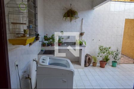 Casa à venda com 513m², 4 quartos e 2 vagas Casa à venda com 513m², 4 quartos e 2 vagasÁrea de Serviço