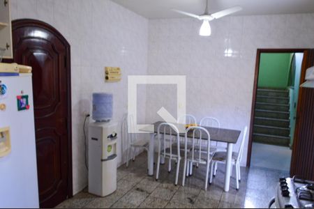 Casa à venda com 513m², 4 quartos e 2 vagas Casa à venda com 513m², 4 quartos e 2 vagasCozinha