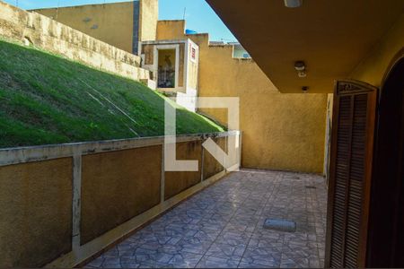 Casa à venda com 513m², 4 quartos e 2 vagas Casa à venda com 513m², 4 quartos e 2 vagasQuintal