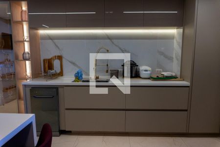 Apartamento à venda com 137m², 3 quartos e 3 vagas Apartamento à venda com 137m², 3 quartos e 3 vagascozinha