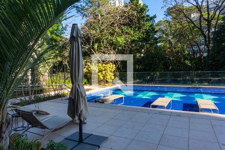 Apartamento à venda com 137m², 3 quartos e 3 vagas Apartamento à venda com 137m², 3 quartos e 3 vagasPiscina