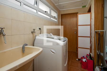 Apartamento à venda com 103m², 3 quartos e 2 vagas Apartamento à venda com 103m², 3 quartos e 2 vagasÁrea de Serviço
