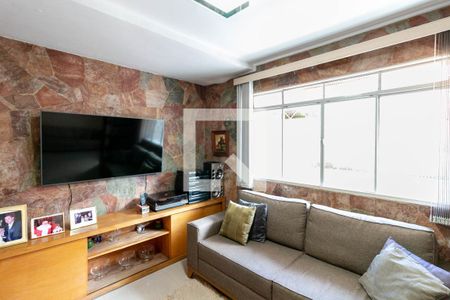 Casa à venda com 305m², 3 quartos e 4 vagas Casa à venda com 305m², 3 quartos e 4 vagasSala 2