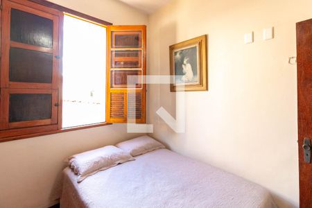 Quarto 1 de casa à venda com 3 quartos, 305m² em Carlos Prates, Belo Horizonte