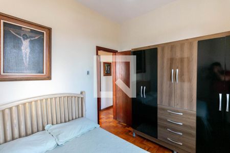 Casa à venda com 305m², 3 quartos e 4 vagas Casa à venda com 305m², 3 quartos e 4 vagasQuarto 2