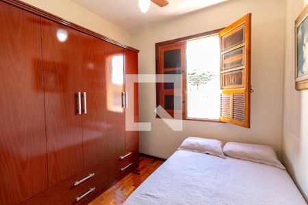 Quarto 1 de casa à venda com 3 quartos, 305m² em Carlos Prates, Belo Horizonte