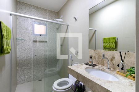 Casa à venda com 305m², 3 quartos e 4 vagas Casa à venda com 305m², 3 quartos e 4 vagasBanheiro Social