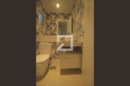 Casa de condomínio à venda com 165m², 3 quartos e 2 vagasLavabo