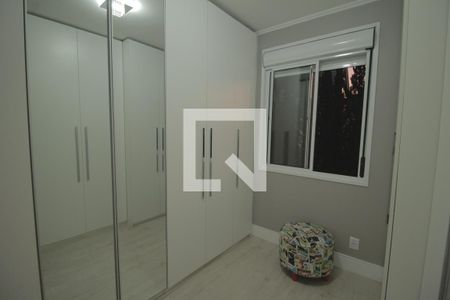 Casa de condomínio à venda com 165m², 3 quartos e 2 vagasCloset da suíte