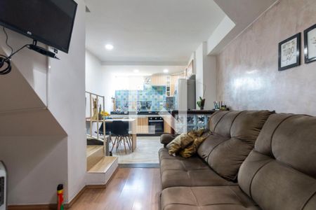 Sala de casa de condomínio à venda com 2 quartos, 75m² em Vila Curuçá Velha, São Paulo