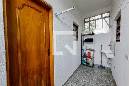 Casa para alugar com 250m², 3 quartos e 7 vagas Casa para alugar com 250m², 3 quartos e 7 vagasÁrea de Serviço