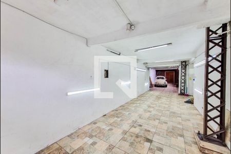 Casa para alugar com 250m², 3 quartos e 7 vagas Casa para alugar com 250m², 3 quartos e 7 vagasGaragem