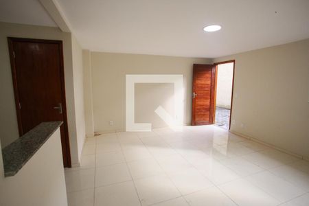 Sala de casa de condomínio para alugar com 3 quartos, 100m² em Pechincha, Rio de Janeiro