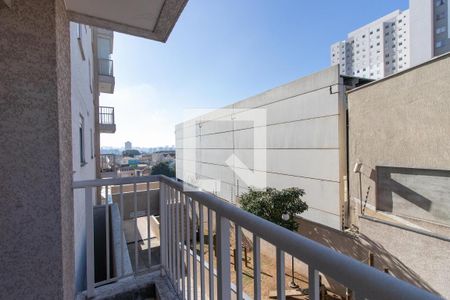 Sacada de apartamento para alugar com 2 quartos, 47m² em Parque Vitoria, São Paulo