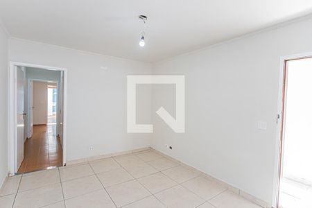 Sala de casa para alugar com 3 quartos, 134m² em Vila Carbone, São Paulo