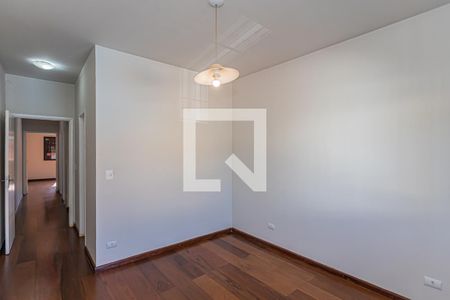 Casa para alugar com 134m², 3 quartos e 2 vagas Casa para alugar com 134m², 3 quartos e 2 vagasSuite