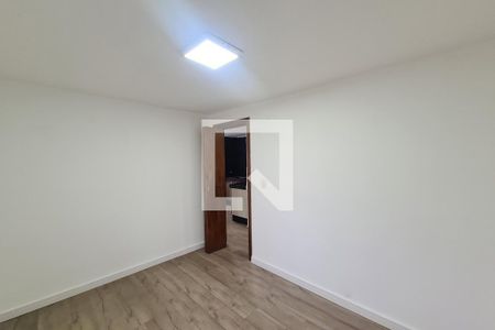 Quarto 2 de apartamento para alugar com 2 quartos, 40m² em Conjunto Habitacional Teotonio Vilela, São Paulo