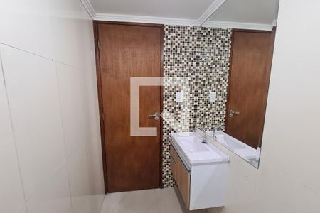 Banheiro de apartamento para alugar com 2 quartos, 40m² em Conjunto Habitacional Teotonio Vilela, São Paulo
