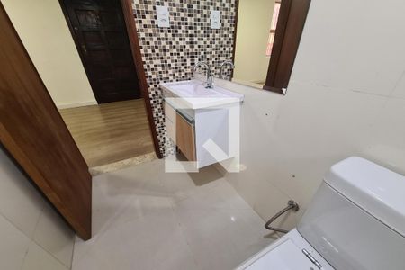 Banheiro de apartamento para alugar com 2 quartos, 40m² em Conjunto Habitacional Teotonio Vilela, São Paulo