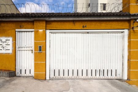 Casa à venda com 110m², 3 quartos e 1 vaga Casa à venda com 110m², 3 quartos e 1 vagaFachada condomínio