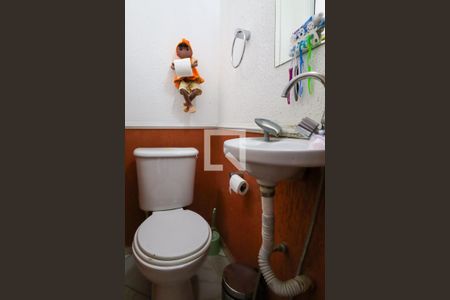 Casa à venda com 110m², 3 quartos e 1 vaga Casa à venda com 110m², 3 quartos e 1 vagaLavabo