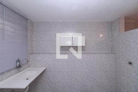 Cozinha de casa para alugar com 1 quarto, 20m² em Vila Ema, São Paulo