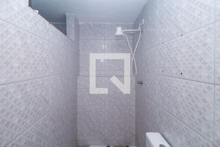 Banheiro de casa para alugar com 1 quarto, 20m² em Vila Ema, São Paulo