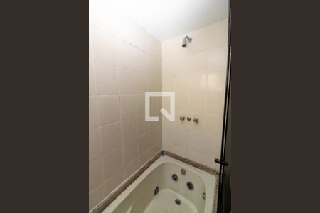 Apartamento para alugar com 152m², 5 quartos e 2 vagasBanheiro 3