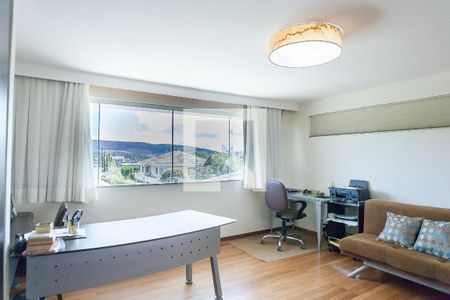 Casa de condomínio à venda com 520m², 4 quartos e 4 vagashome ofice