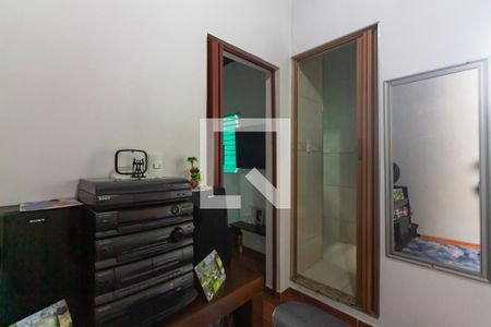 Sala 2 de casa à venda com 3 quartos, 110m² em Jardim Roberto, Osasco