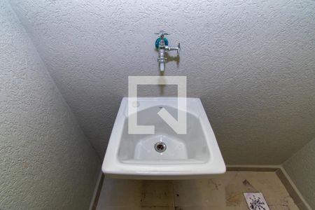 Casa para alugar com 35m², 2 quartos e 1 vaga Casa para alugar com 35m², 2 quartos e 1 vagaÁrea de Serviço