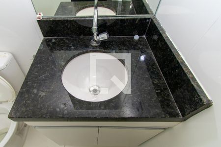 Casa para alugar com 35m², 2 quartos e 1 vaga Casa para alugar com 35m², 2 quartos e 1 vagaBanheiro