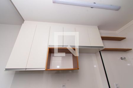 Casa para alugar com 35m², 2 quartos e 1 vaga Casa para alugar com 35m², 2 quartos e 1 vagaCozinha - Armários