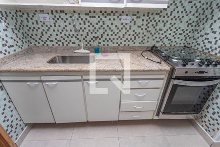 Apartamento à venda com 56m², 2 quartos e 2 vagasCozinha 